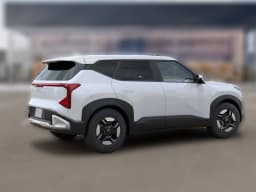 Kia Seltos LX FWD 2027 — side view