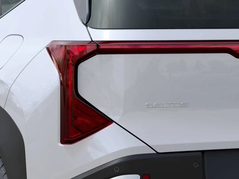 Kia Seltos LX FWD 2027 — side view