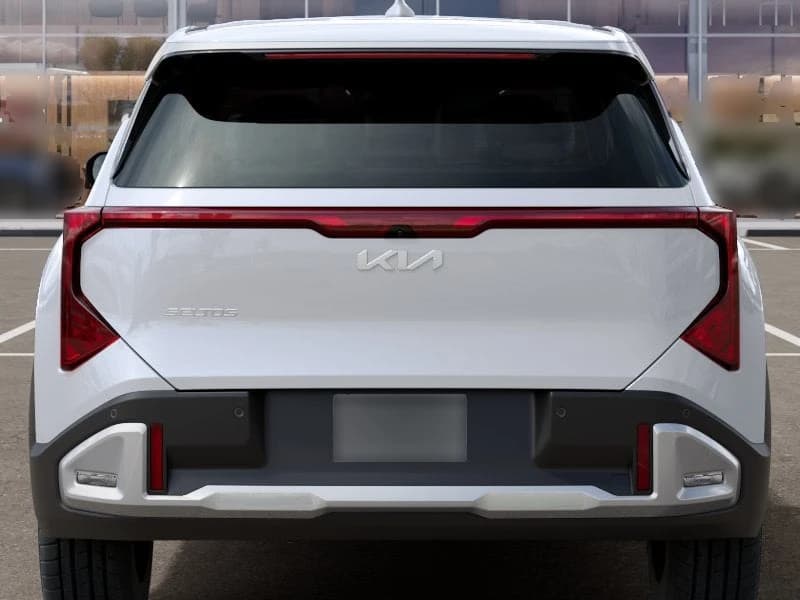 Kia Seltos LX FWD 2027 — side view