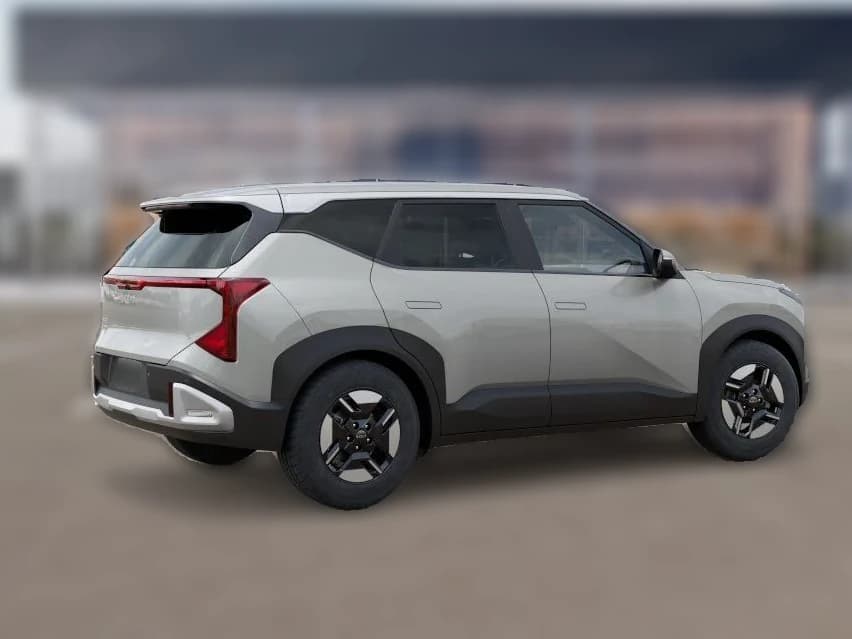 Kia Seltos LX FWD 2027 — side view