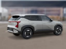 Kia Seltos LX AWD 2027 — side view