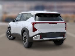 Kia Seltos LX AWD 2027 — side view