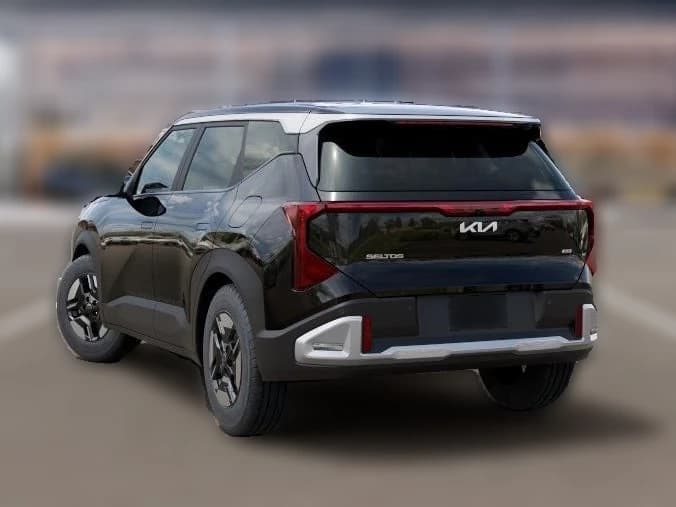 Kia Seltos LX AWD 2027 — side view