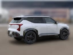 Kia Seltos X-Line SX AWD 2027 — side view