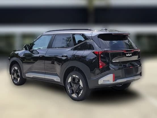 Kia Seltos S FWD 2027 — side view