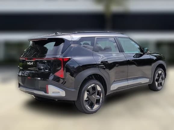 Kia Seltos S FWD 2027 — side view