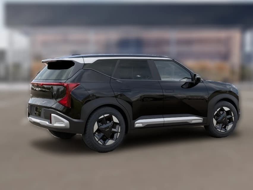 Kia Seltos S FWD 2027 — side view