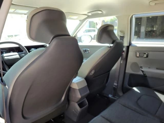 Kia Seltos S FWD 2027 — side view