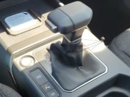 Kia Seltos S AWD 2027 — side view
