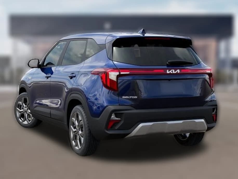 Kia Seltos LX FWD 2026 — side view