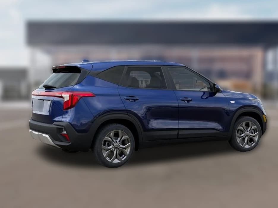 Kia Seltos LX FWD 2026 — side view