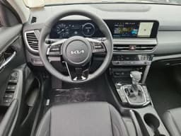 Kia Seltos EX IVT AWD 2025 — side view