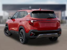 Kia Seltos X-Line DCT AWD 2025 — side view