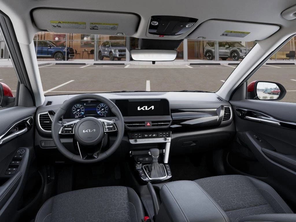 Kia Seltos X-Line DCT AWD 2025 — side view