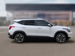 Kia Seltos S AWD 2026 — side view
