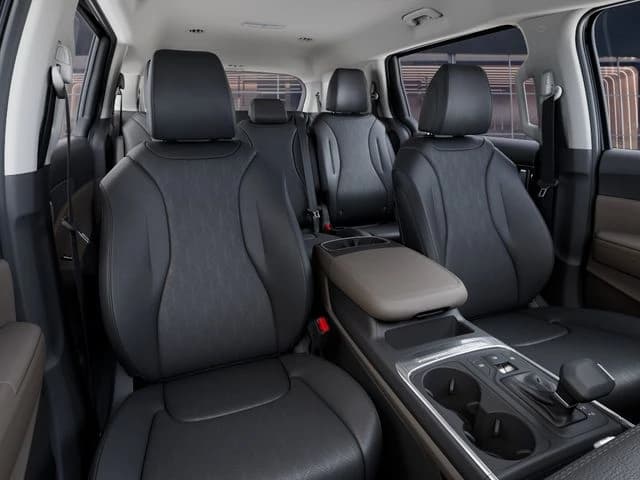Kia Carnival LXS FWD 2026 — side view