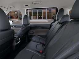 Kia Carnival LXS FWD 2026 — side view