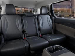Kia Carnival LX FWD 2027 — side view