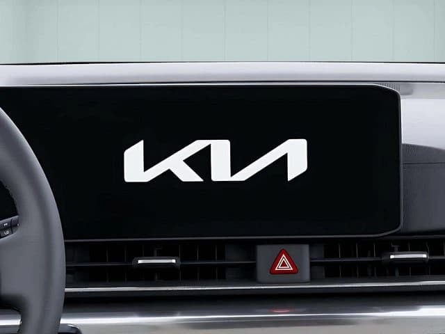 Kia Carnival LXS FWD 2026 — side view