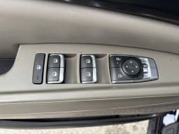 Kia Carnival LXS FWD 2027 — side view