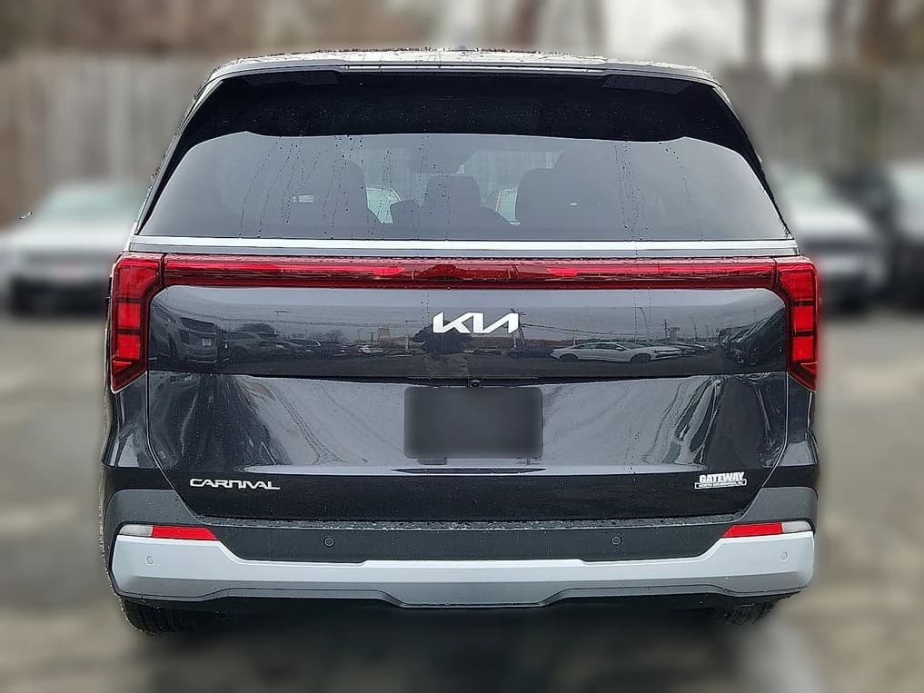 Kia Carnival LXS FWD 2026 — side view