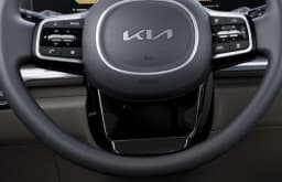 Kia Carnival LX FWD 2026 — side view
