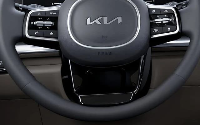 Kia Carnival LXS FWD 2026 — side view