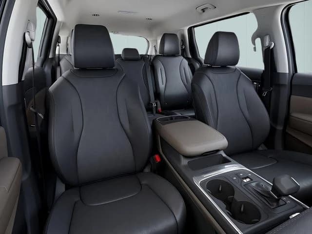 Kia Carnival LX FWD 2026 — side view