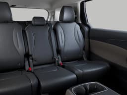 Kia Carnival LX FWD 2027 — side view