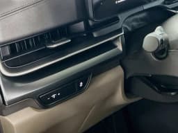 Kia Carnival LX FWD 2027 — side view
