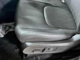 Kia Carnival LX FWD 2027 — side view