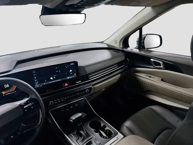 Kia Carnival LX FWD 2027 — side view