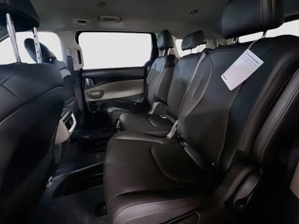 Kia Carnival LX FWD 2027 — side view