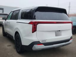 Kia Carnival LXS FWD 2026 — side view