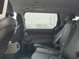 Kia Carnival LXS FWD 2026 — side view