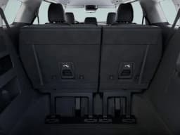 Kia Carnival LX FWD 2026 — side view