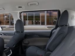 Kia Carnival LX FWD 2027 — side view