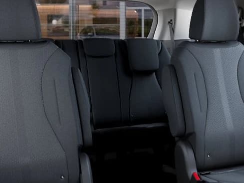 Kia Carnival LX FWD 2026 — side view