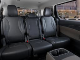 Kia Carnival LX FWD 2027 — side view