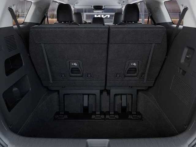 Kia Carnival LXS FWD 2026 — side view