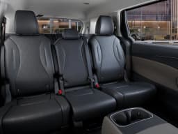Kia Carnival LX FWD 2027 — side view