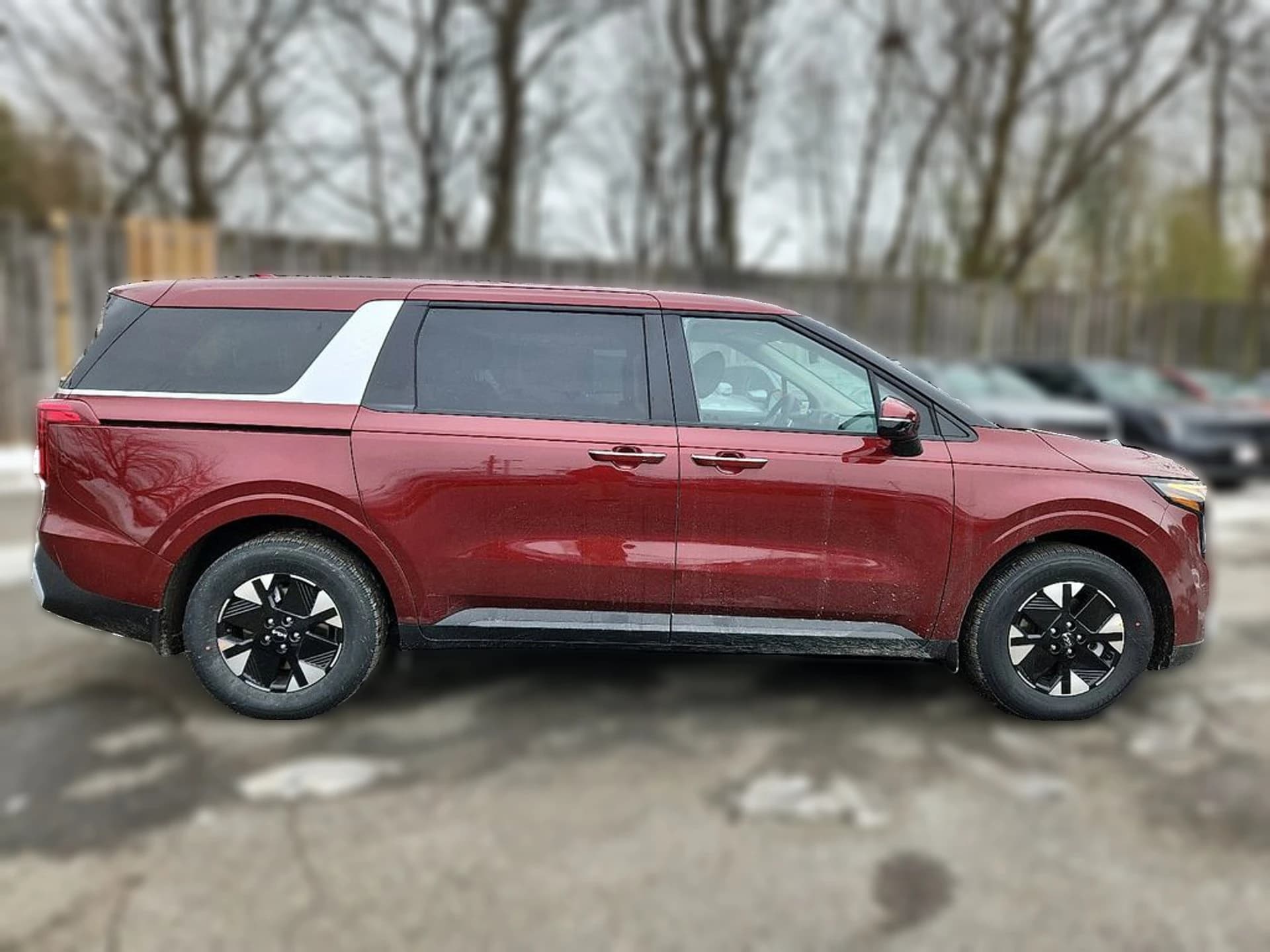 Kia Carnival Hybrid LXS FWD 2026 — side view
