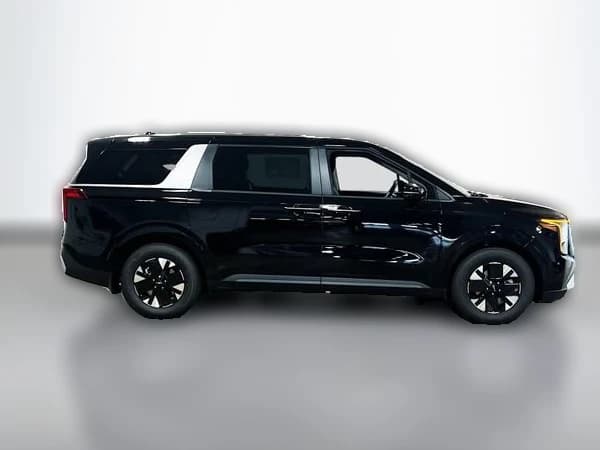 Kia Carnival Hybrid LXS FWD 2026 — side view