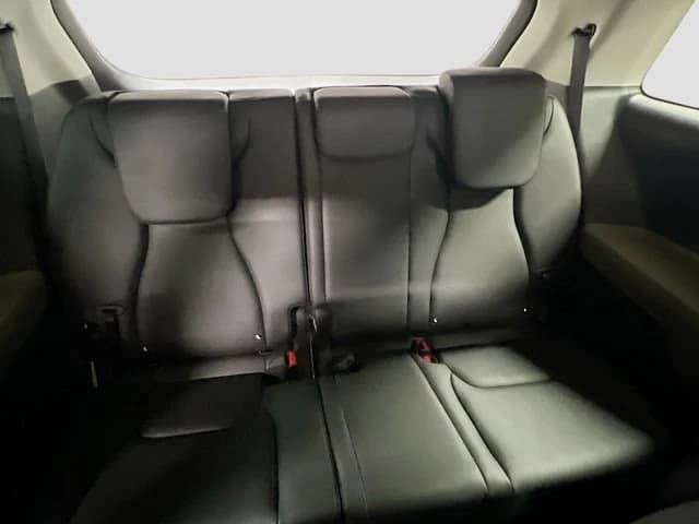 Kia Carnival Hybrid LXS FWD 2026 — side view
