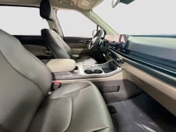 Kia Carnival Hybrid LXS FWD 2026 — side view