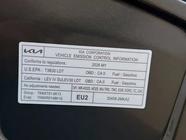 Kia Carnival Hybrid LXS FWD 2026 — side view