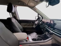 Kia Carnival Hybrid LXS FWD 2026 — side view