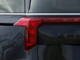 Kia Carnival Hybrid LXS FWD 2027 — side view