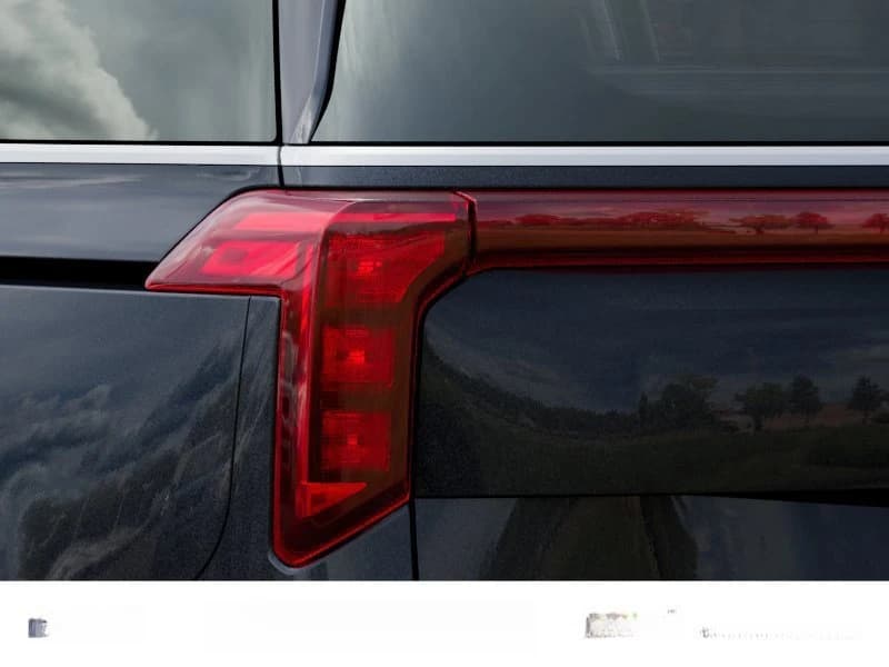 Kia Carnival Hybrid LXS FWD 2027 — side view