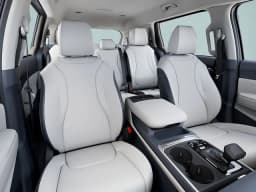 Kia Carnival EX FWD 2026 — side view